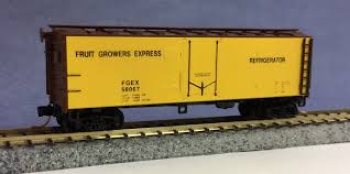 Precision Masters N-Scale 2020 - Reefer, 40 Foot, Steel - Fruit Growers Express - 58067