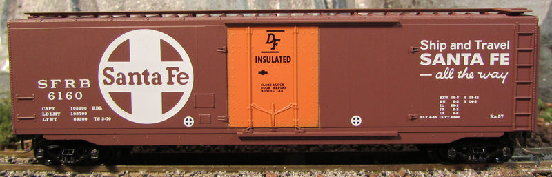 Micro Trains N-Scale 32050 - Boxcar, 50 Foot, Steel, Plug Door - Santa Fe - 6160