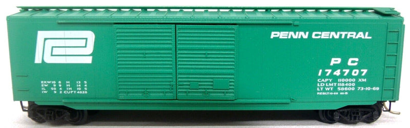 Micro Trains N-Scale 34020 - Boxcar, 50 Foot, Steel, Double Door - Penn Central - 174707