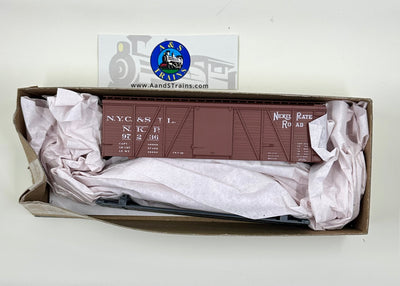 Accurail H.O. Scale 8140-1 Nickel Plate 36' Fowler Wood Boxcar *Damaged Box*
