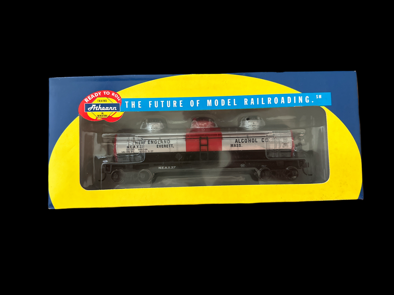 Athearn - HO-Scale - Triple Dome Tank Car - New England Alcohol - 7363