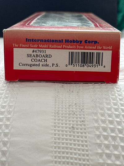 International Hobby Corp. - HO-Scale - Coach Car Corrugated Side - Seaboard - 47931