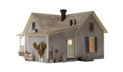 Woodland Scenics O Scale Old Homestead BR5860 package damaged