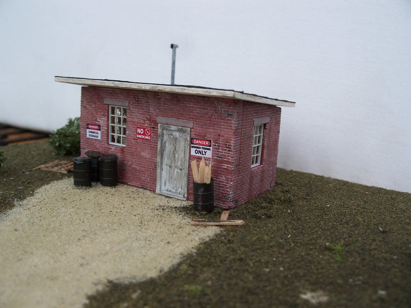 Motrak Models H.O. 83000 Scale Supply Shed