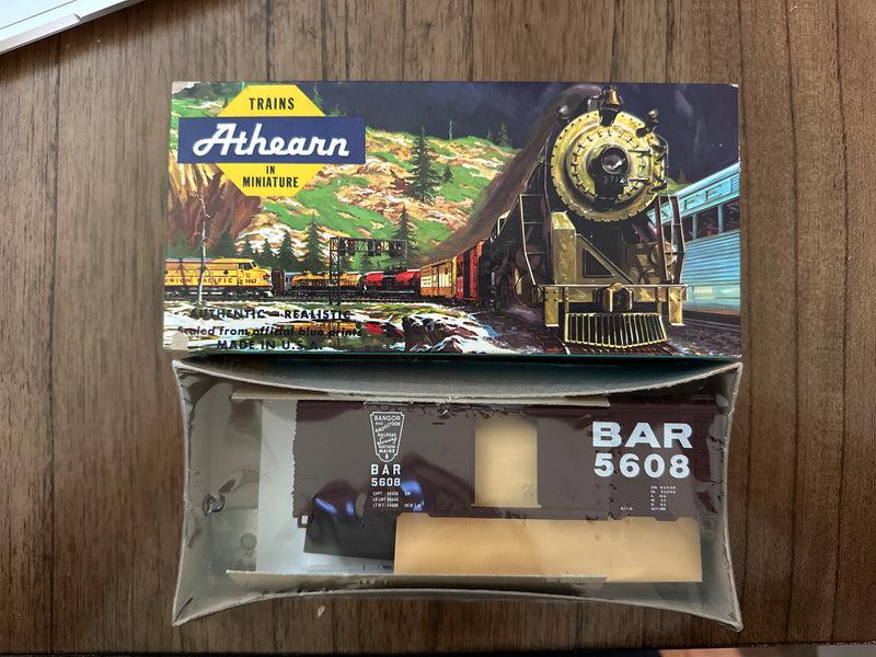 Athearn Miniature HO-Scale Boxcar Kit Bangor and Aroostook No. 5608