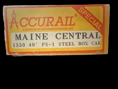 Accurail Miniature HO-Scale 40' PS-1 Steel Boxcar Kit Maine Central No. 8217 (1530)