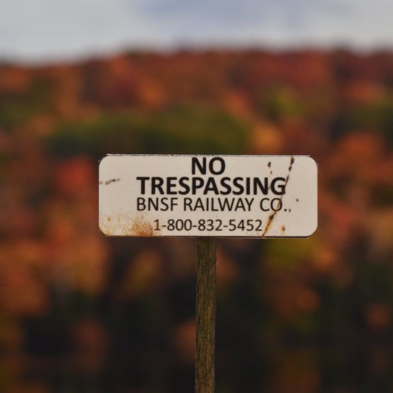 N Scale - BNSF No Trespassing Sign - Weathered - 2 Pack – A&S Trains