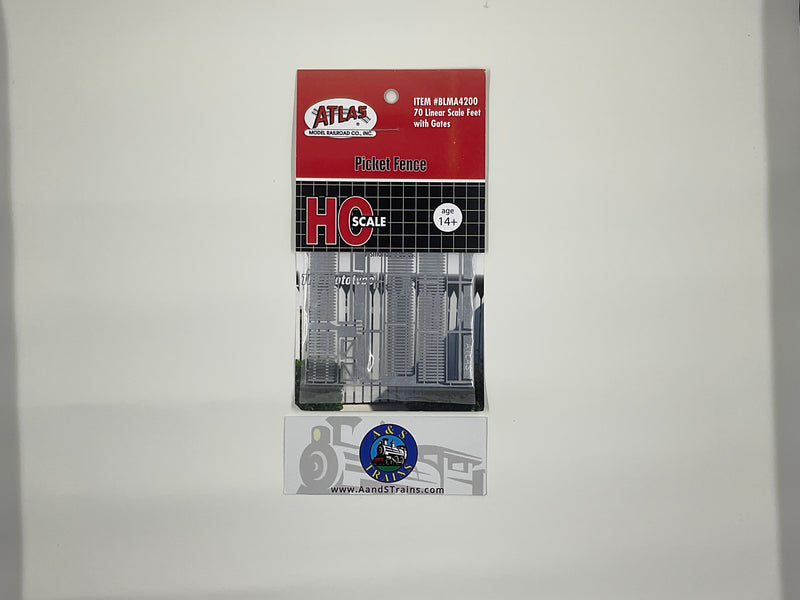 Atlas H.O. Scale BLMA4200 Picket Fence 70 Linear Scale Feet with Gates