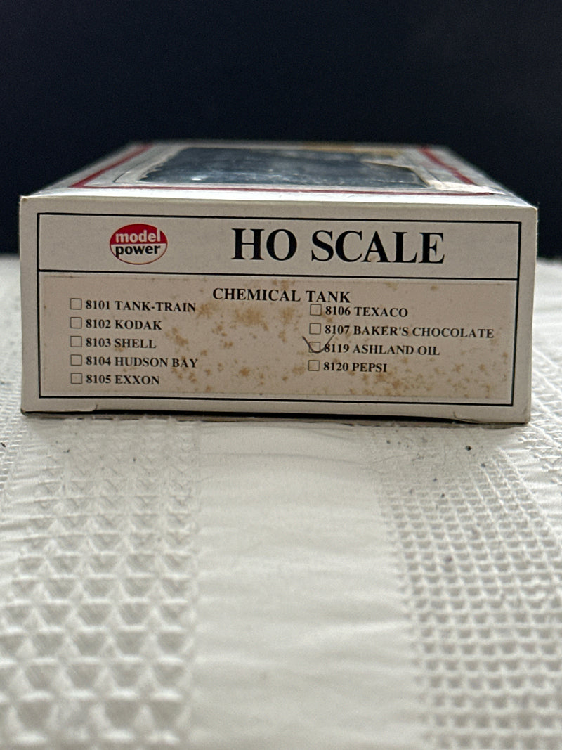 Model Power - HO-Scale - Chemical Tank - Ashland Oil - 8119