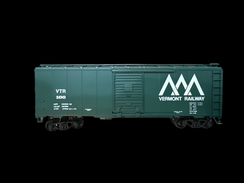 Athearn HO-Scale Boxcar Vermont Railway No. 166 (No Box) **USED**