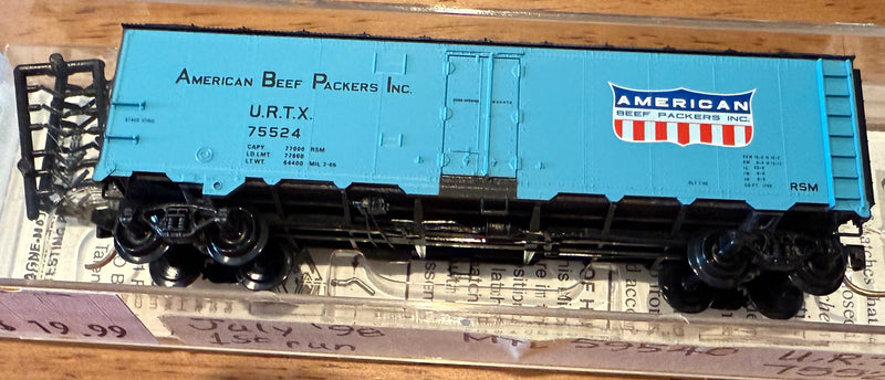 Micro Trains N Scale 40’ Steel Side Ice Reefer w Prescott U.R.T.C. 