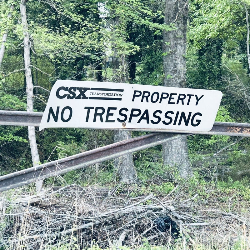 N Scale - CSX - No Trespassing Sign - No Pole- 4 Pack – A&S Trains