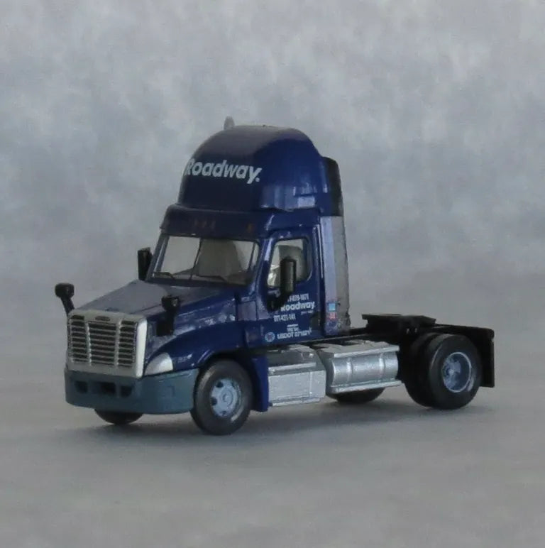 Trainworx N-Scale 42584-01 Cascadia Tractor Roadway