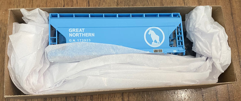 Accurail H.O. Scale 8162 Great Northern 2-Bay ACF Covered Hopper Road 