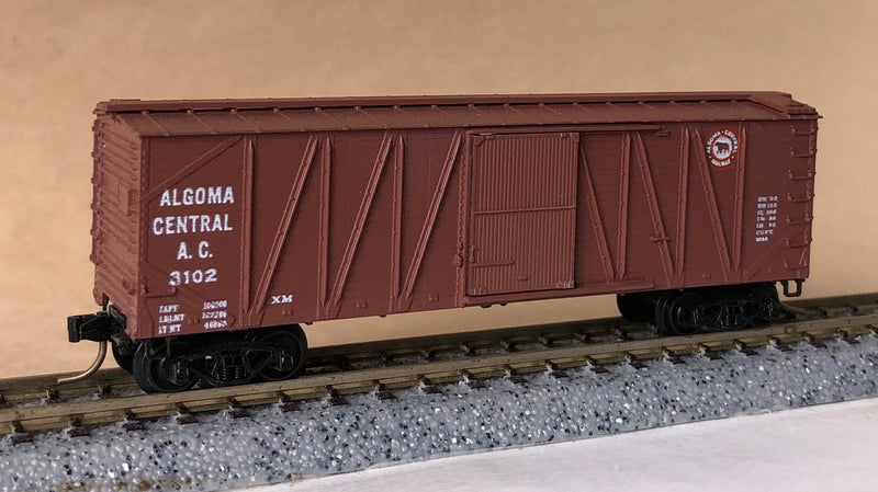 N Scale - Micro-Trains - 28060 - Boxcar, 40 Foot, Wood Sheathed, Outside Braced - Algoma Central - 3102