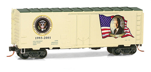 N Scale - Micro-Trains - 074 00 132 - Boxcar, 40 Foot, Steel Plug Door - Presidential Cars - William Clinton: 1993-2001