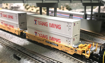 Kato N-Scale Gunderson MAXI-I Double Stack Car TTX New Logo  - 5-Unit Well Car includes 10 x Yang Ming 40' Containers  106-6212