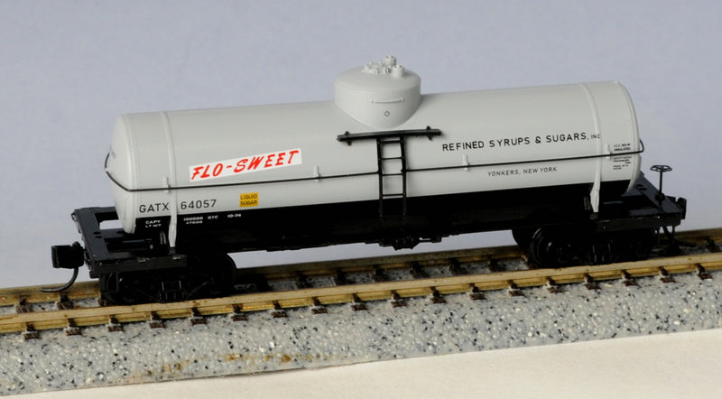 N Scale - Micro-Trains - 065 00 156 - Tank Car, Single Dome, 39 Foot - GATX - 64057