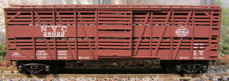 N Scale - Micro-Trains - 35040 - Stock Car, 40 Foot, Wood - New York Central - 28022
