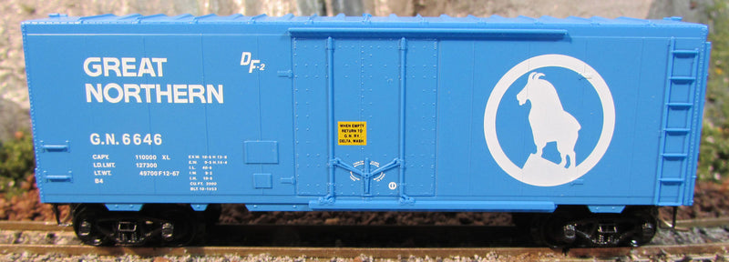 N Scale - Micro-Trains - 20436 - Boxcar, 40 Foot, PS-1 - Canadian Pacific - 51029