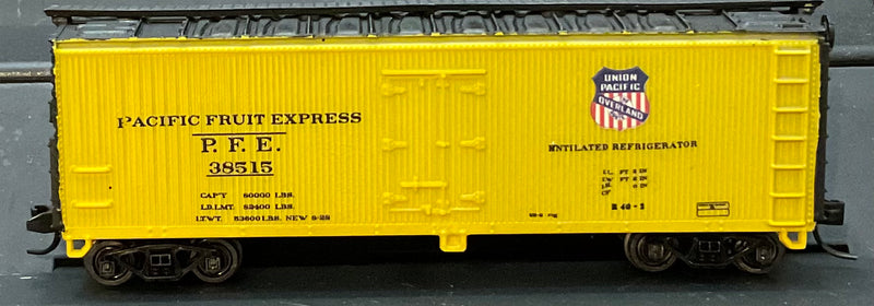 N Scale - Con-Cor - 0001-135100, 40’ Wood side Reefer car, P.F.E., Union Pacific, Pacific Fruit Express, 38515