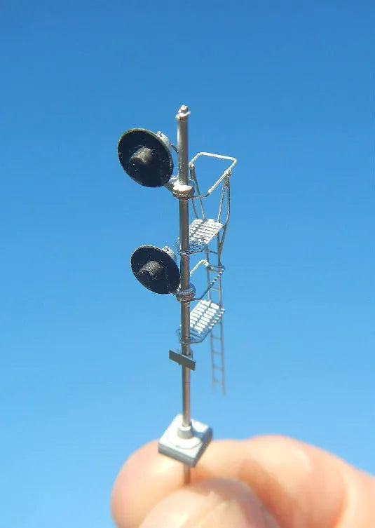 N Scale - Showcase Miniatures - C&O Type Pole Mount Searchlight Signal Kit