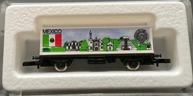 Marklin Z Scale Flag Series Box car Mexico 2558 A