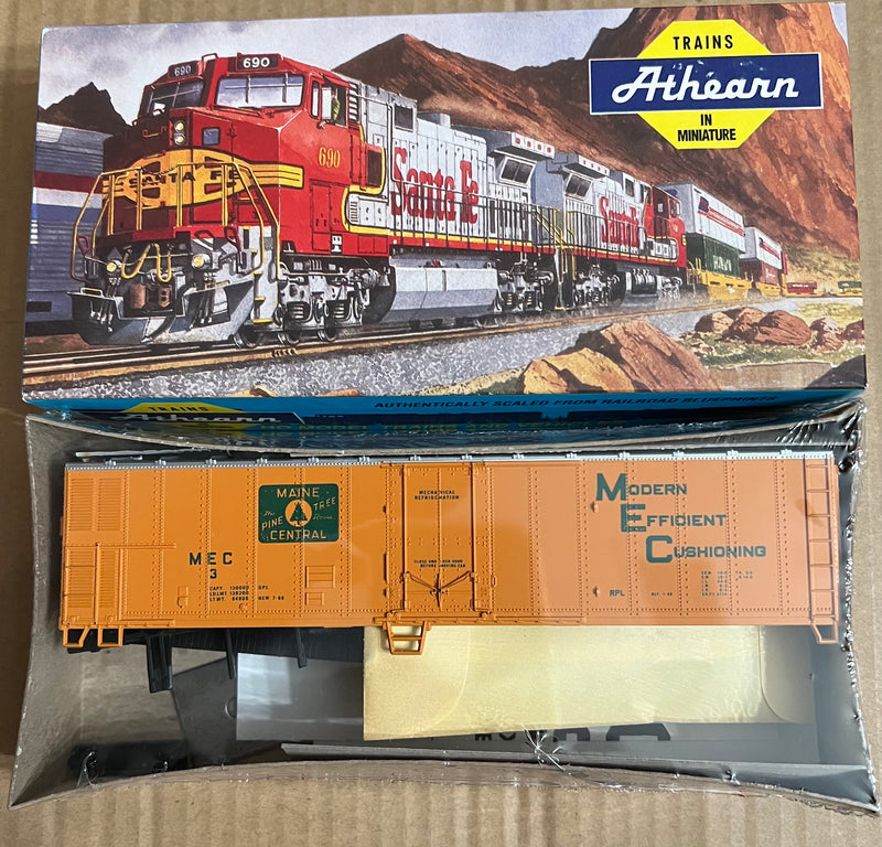 Athearn Blue Box H.O. Scale Maine Central 50’ Mechanical Reefer 